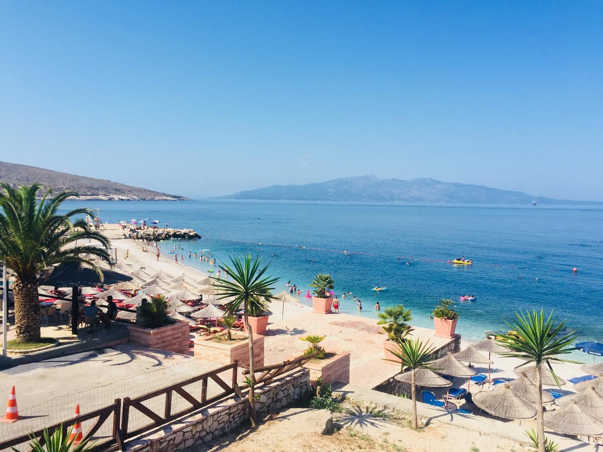 Apartments On The Beach Sarandë Buitenkant foto